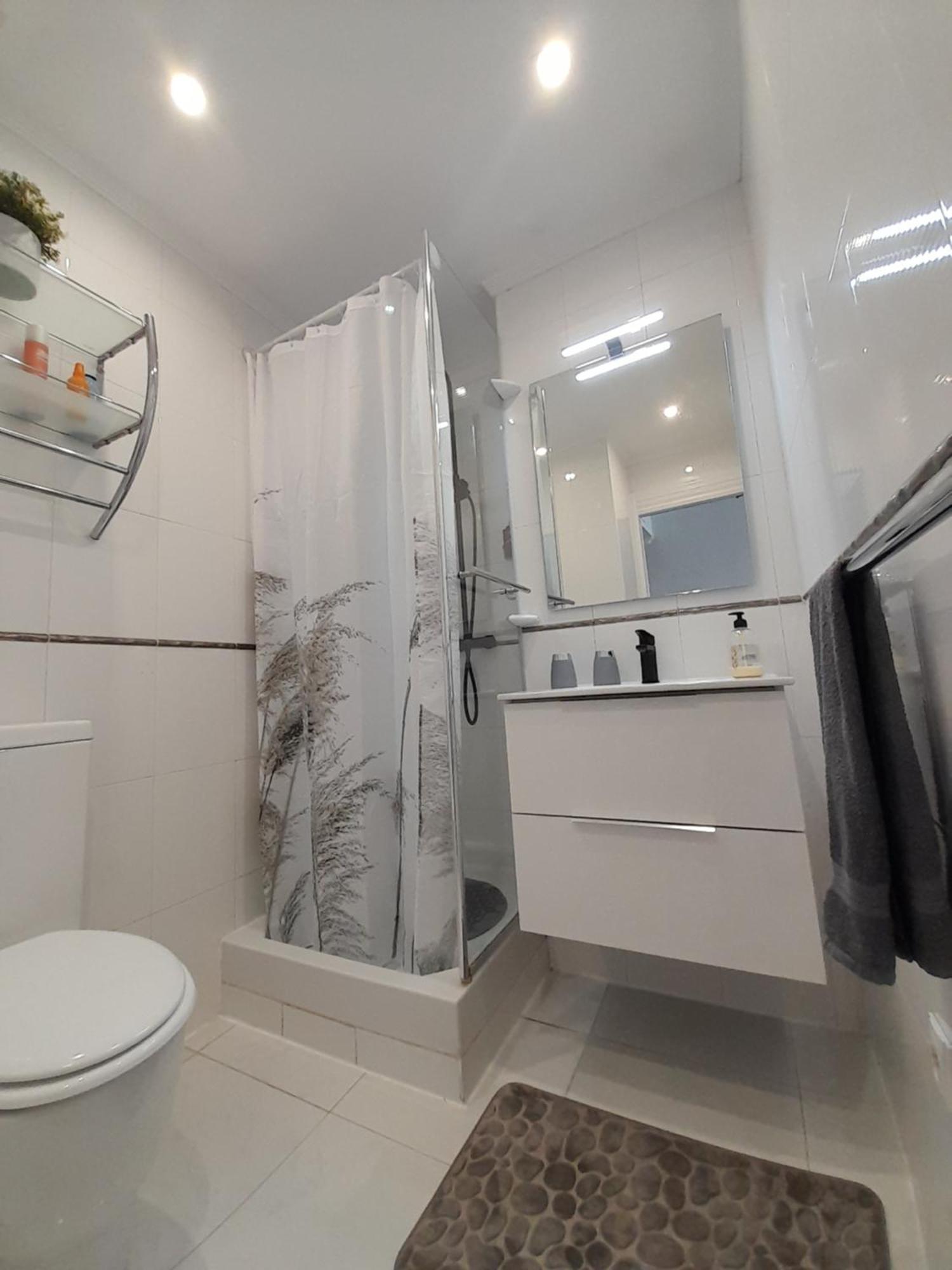 Apartment On The Harbor, First Line With Beautiful Sea View In 4 Star Hotel Fuengirola Extérieur photo