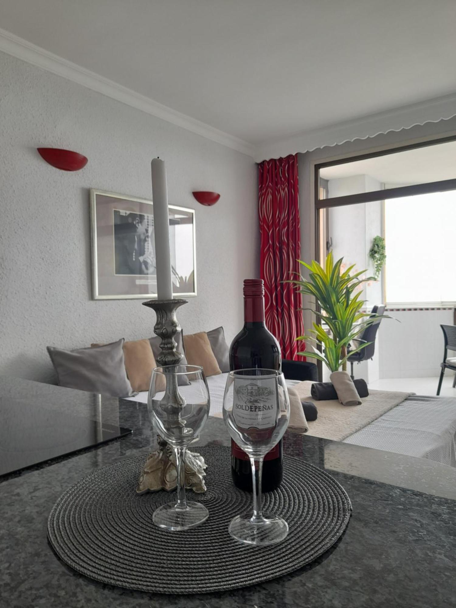 Apartment On The Harbor, First Line With Beautiful Sea View In 4 Star Hotel Fuengirola Extérieur photo